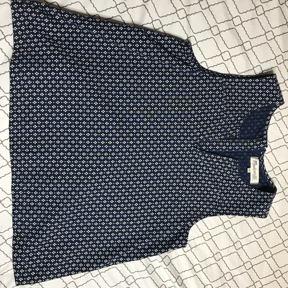 PRETTY NAVY TOP PERFECT FOR SPECIAL OCCASION